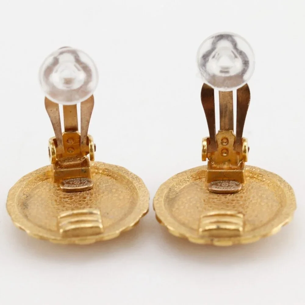 CHANEL Flower motif Earring Plated Gold flour 7.5g Women - Picture 7 of 7